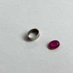 Weißgold Außenzarge (Fassung) mit Rubin